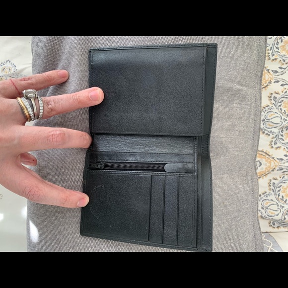 🌟 MAKE ME AN OFFER 🌟 Authentic Stingray Wallet - Picture 2 of 7